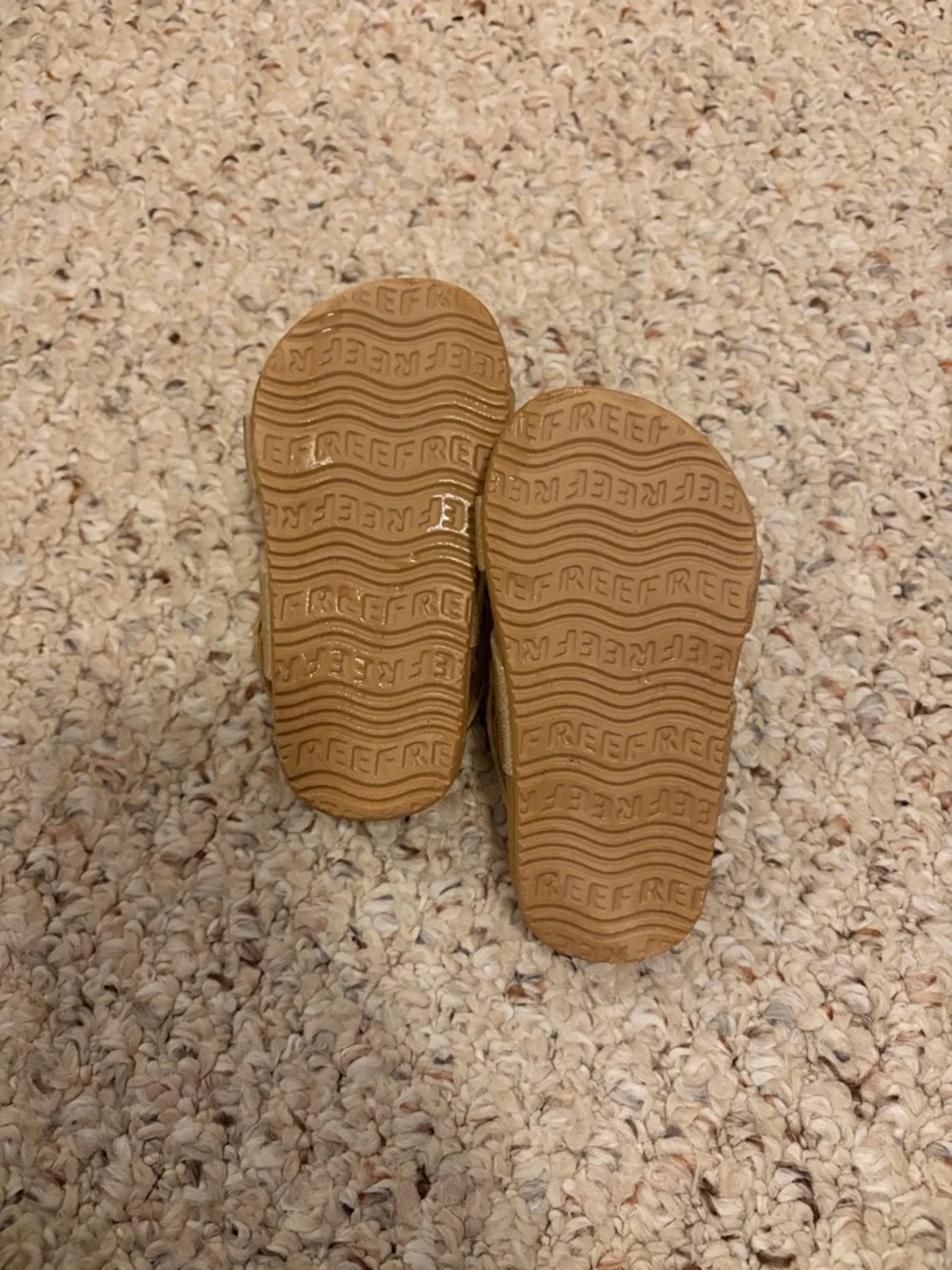 Reef shimmery tan